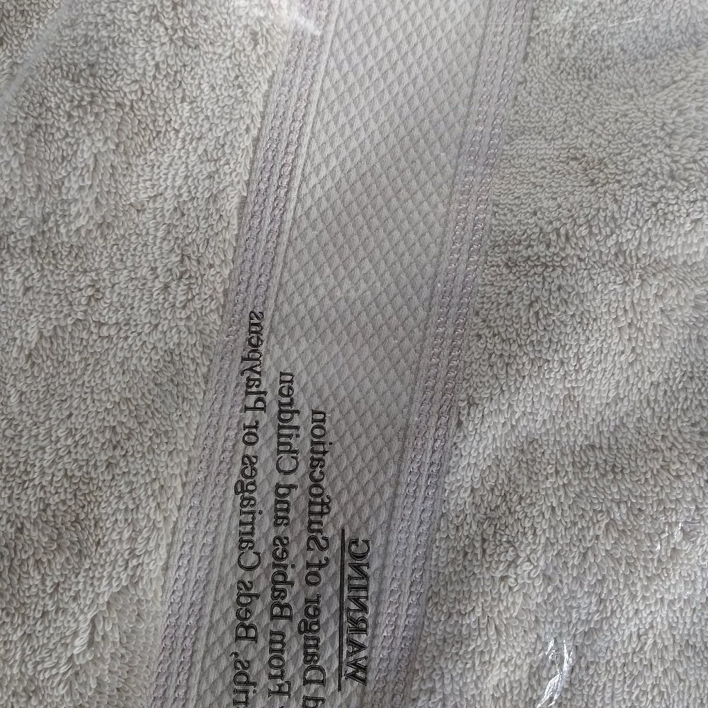 Hudson Park Bath Sheet - Picture 4 of 8